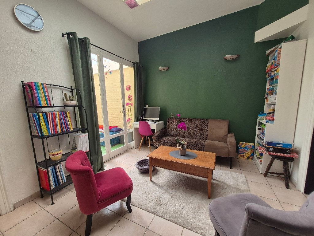 MAISON en ville avec jardin : FRANCE limite MOUSCRON / Métro, Ville, 4 pièces, Maison d'habitation, France