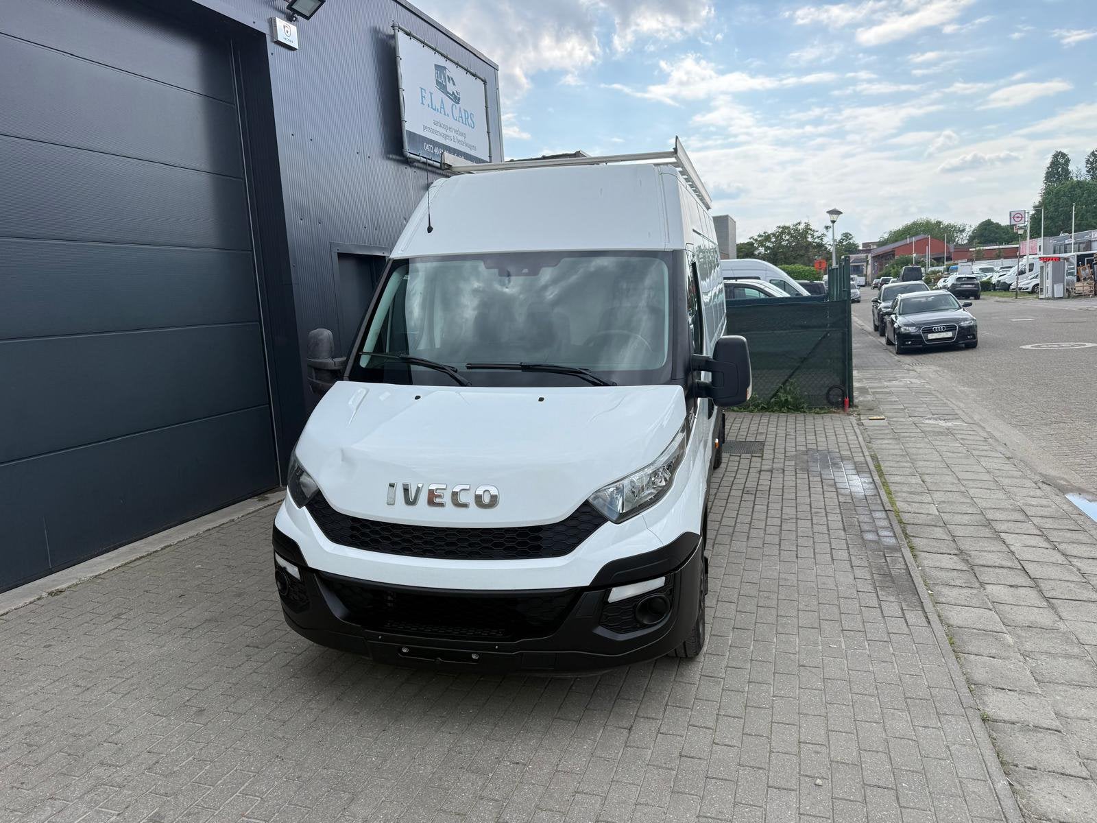 IVECO DAILY 3.0HPI BJ2017 AUTOMAAT 170PK EURO6B AIRCO FULL, Auto's, Bestelwagens en Lichte vracht, Automaat, Iveco, Wit, Diesel
