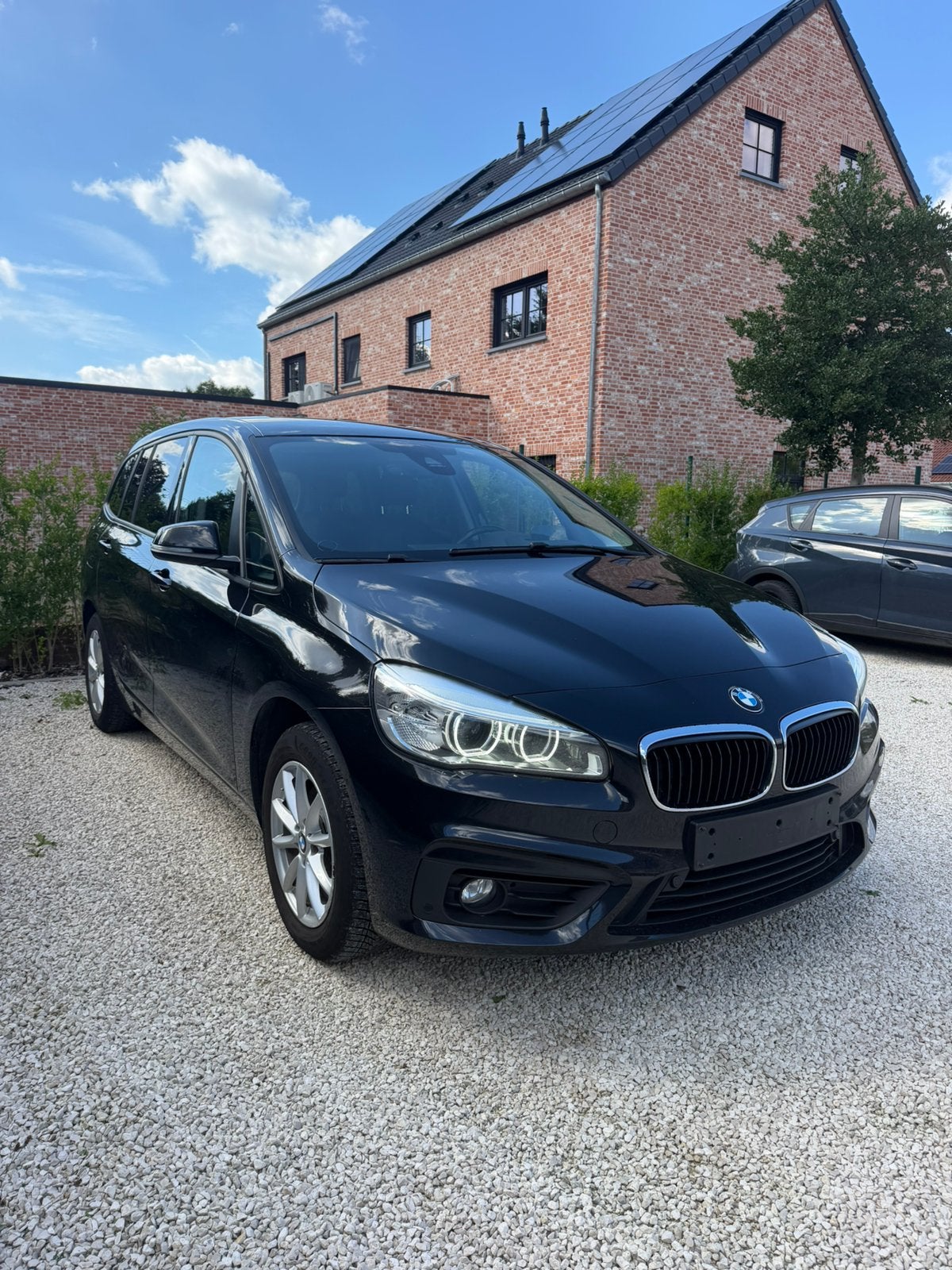 BMW 216d Gran Tourer – Euro 6b – Dealeronderhouden, Autos, BMW, Achat, Euro 6, Noir, 5 portes