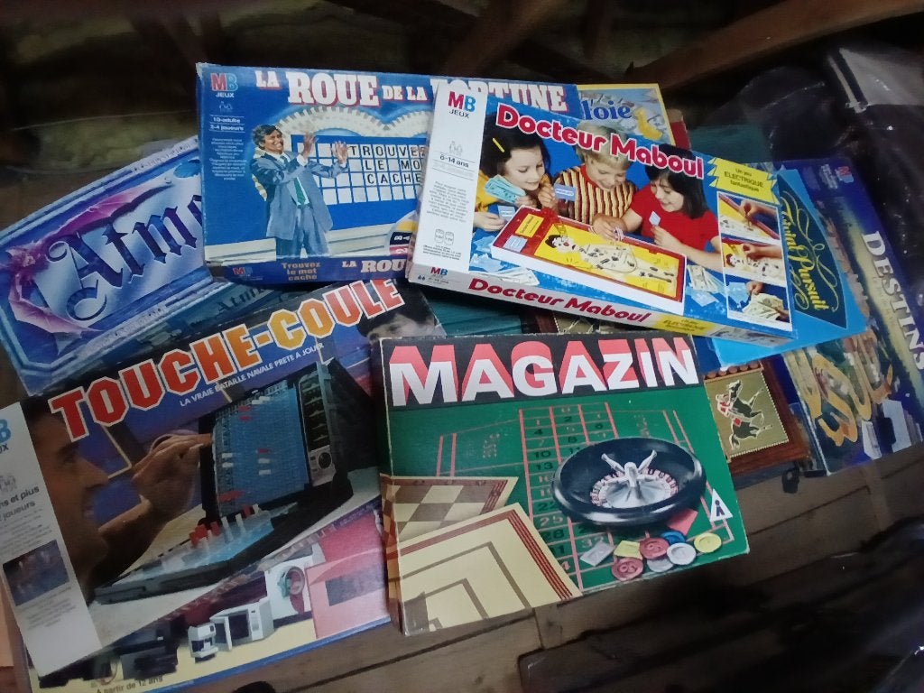 Jeux de société pour enfants, ados et adultes : ÉNORME LOT!, Hobby & Loisirs créatifs, Jeu de voyage, Trois ou quatre joueurs