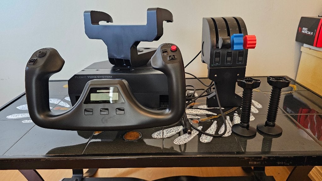 Flight Yoke System Logitech, Computers en Software, Joysticks, Ophalen, Nieuw, Logitech