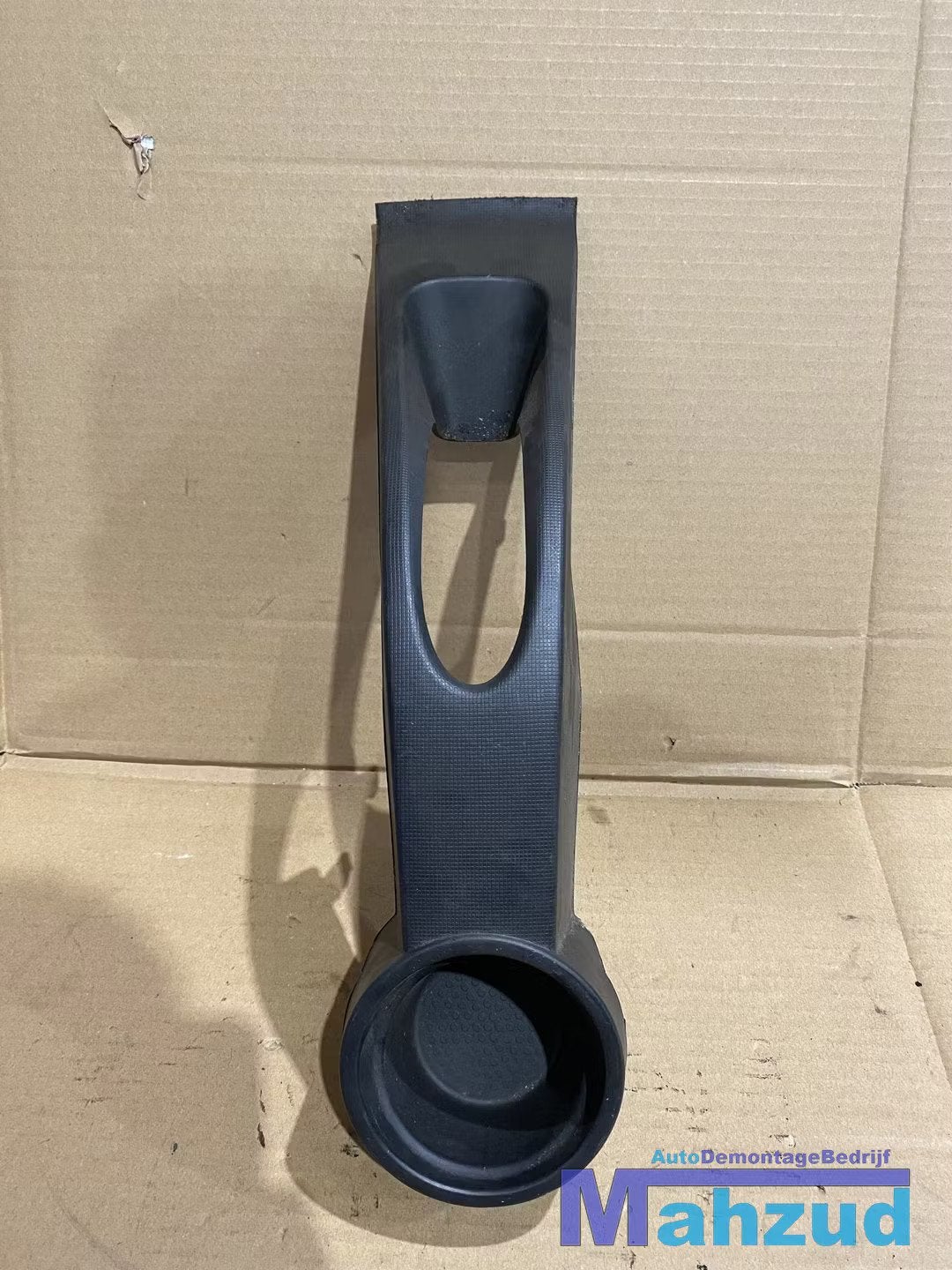 SEAT IBIZA 4 6J5 Bekerhouder achter 6J0863289, Autovia A-2, Km 585 585
08760  Martorell, ES, SEAT S.A., Utilisé, Customercare@seat.es