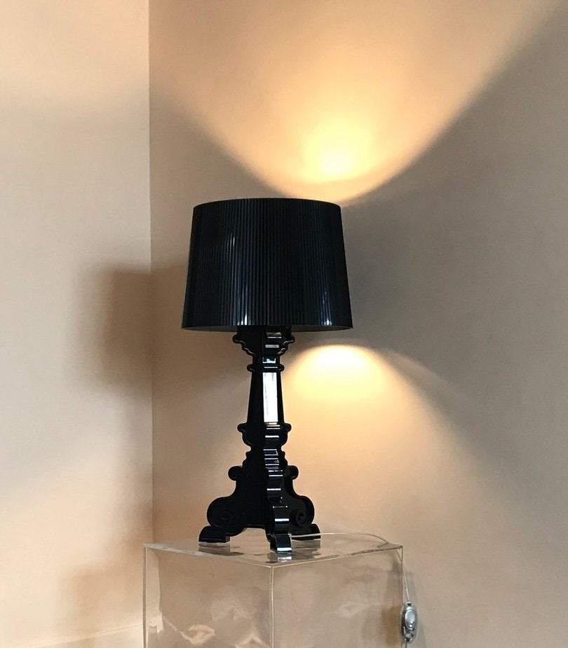 Kartell Bourgie, Enlèvement, Comme neuf