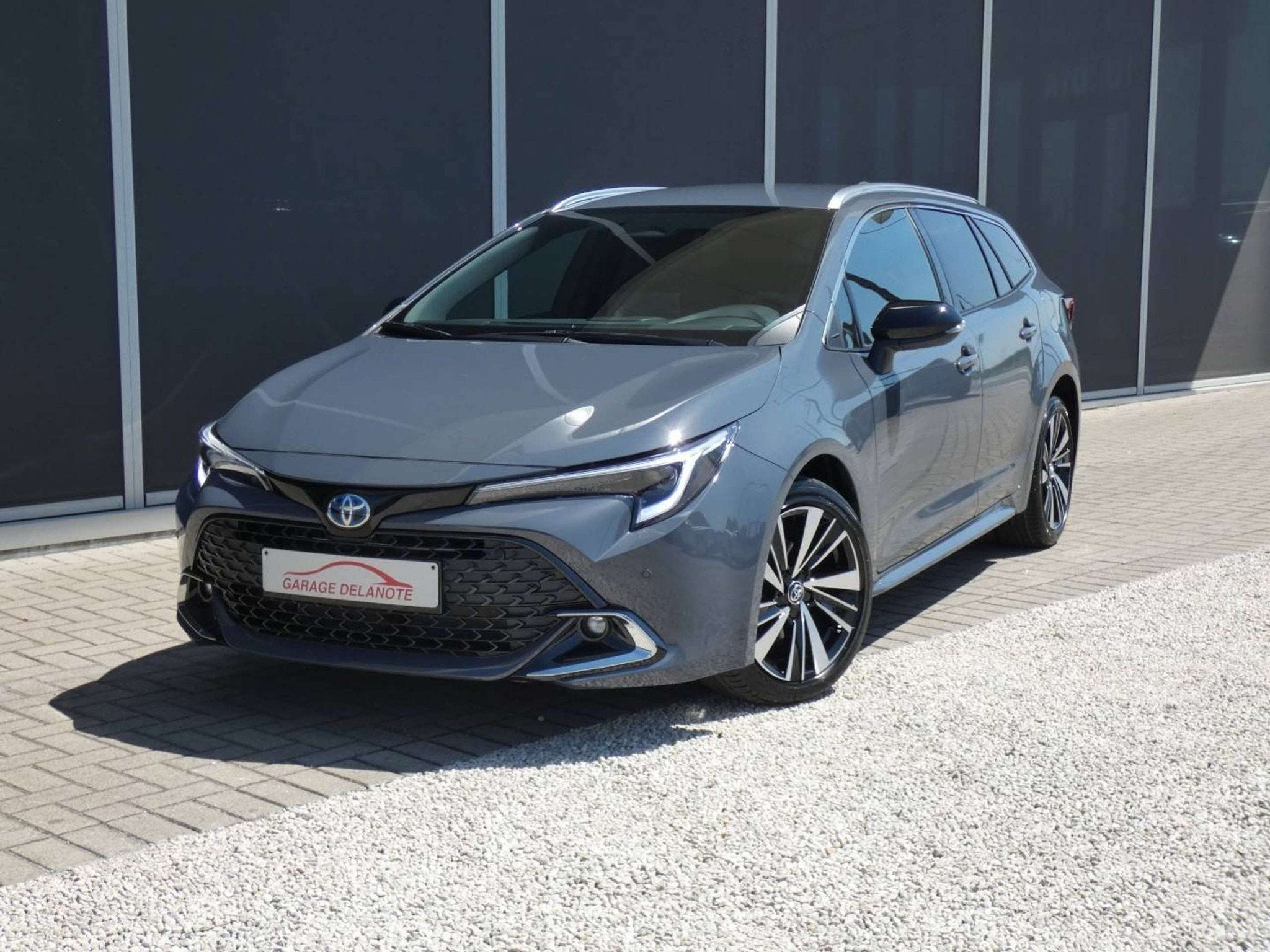 Toyota Corolla 1.8 Hybrid 140pk STYLE+TECH PACK+WINTER PACK, Auto's, Zwart, 4 cilinders, Corolla, 107 g/km