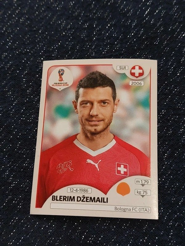 Panini / Sticker : Blerim Dzemaili / Zwitserland / WK 2018, Ophalen of Verzenden, Nieuw, Poster, Plaatje of Sticker