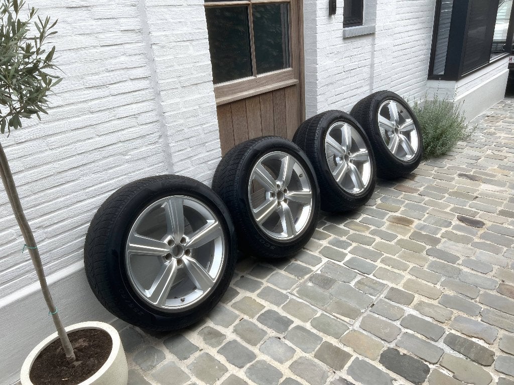 Originele Audi 20” winterset, Auto-onderdelen, Banden en Velgen, Ophalen, Gebruikt, 255 mm, Velg(en)
