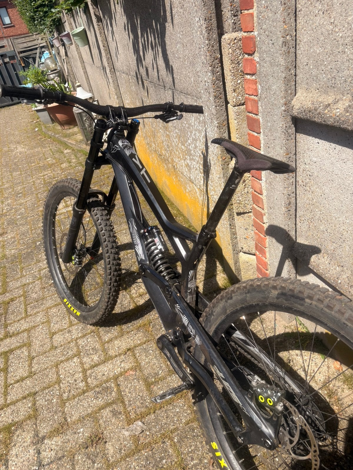 Yt feus cf, Fietsen en Brommers, Ophalen, Zo goed als nieuw