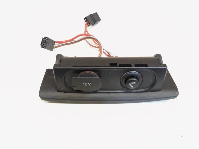 Prise 12 Volts d'un Audi A6, -, 3 mois de garantie, Audi, Utilisé