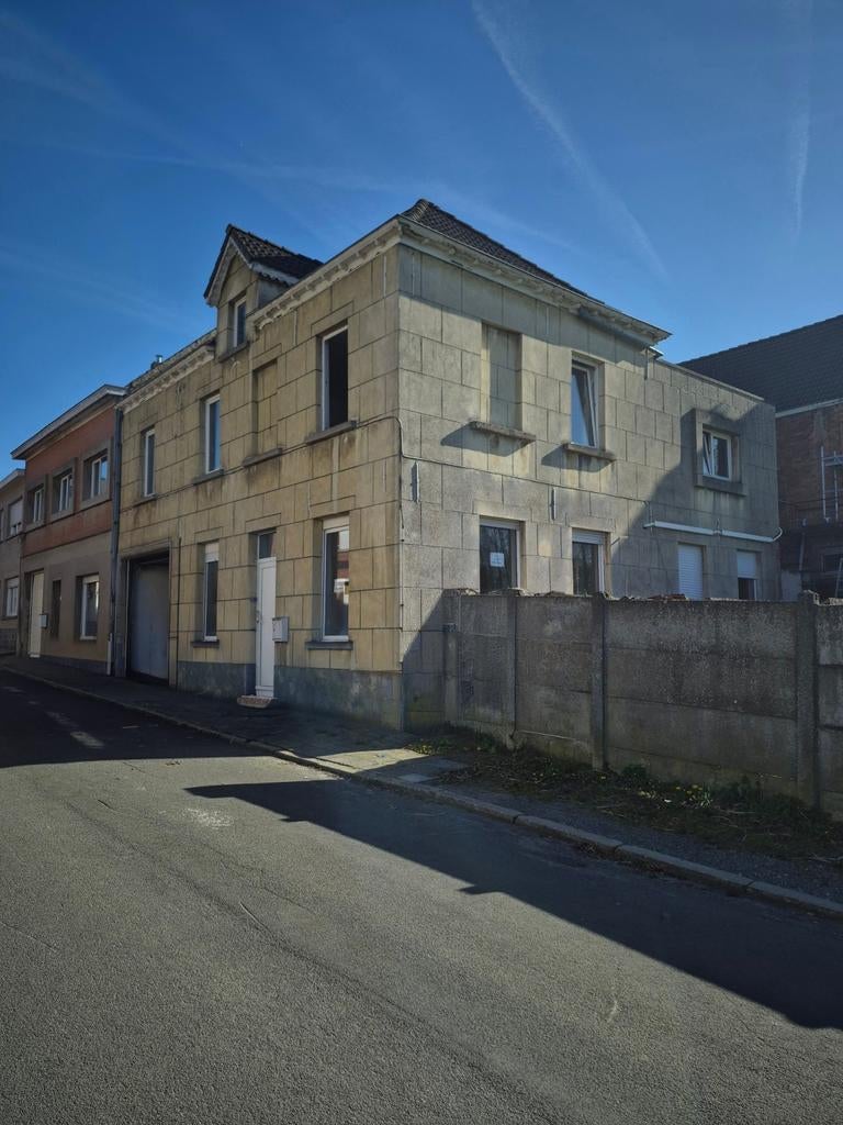 Totaal renovatie. Half open bebouwing.234m² bebouwd.Parking, Immo, Maisons à vendre, Roosdaal, 234 m², Ventes sans courtier, Maison de coin