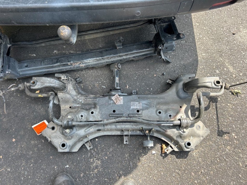 BERCEAU MOTEUR Hyundai Bayon (01-2021/-), Hyundai Motor Deutschland GmbH, Kaiserleipromenade 5
63067  Offenbach am Main, DE, Utilisé