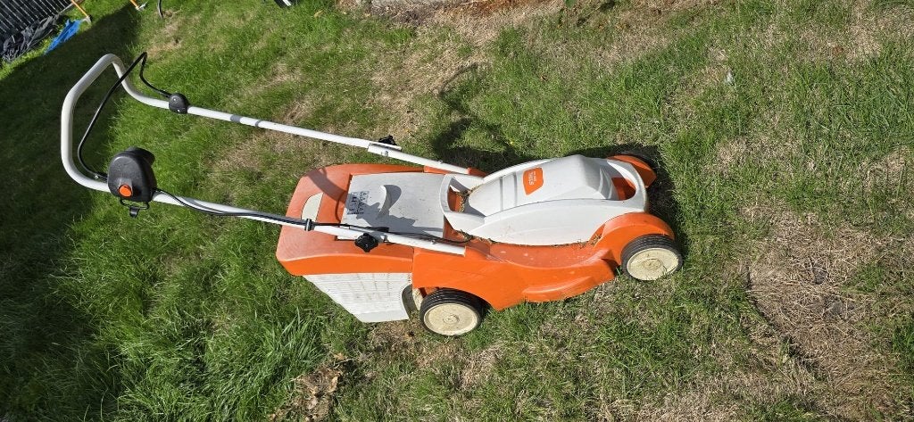 Tondeuse électrique Stihl, Jardin & Terrasse, Stihl, Enlèvement, Utilisé, Moins de 90 cm