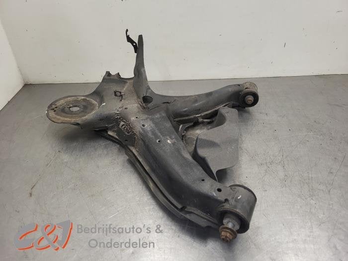 Draagarm links-achter van een Mercedes Vito, Gebruikt, -, Ophalen of Verzenden, -