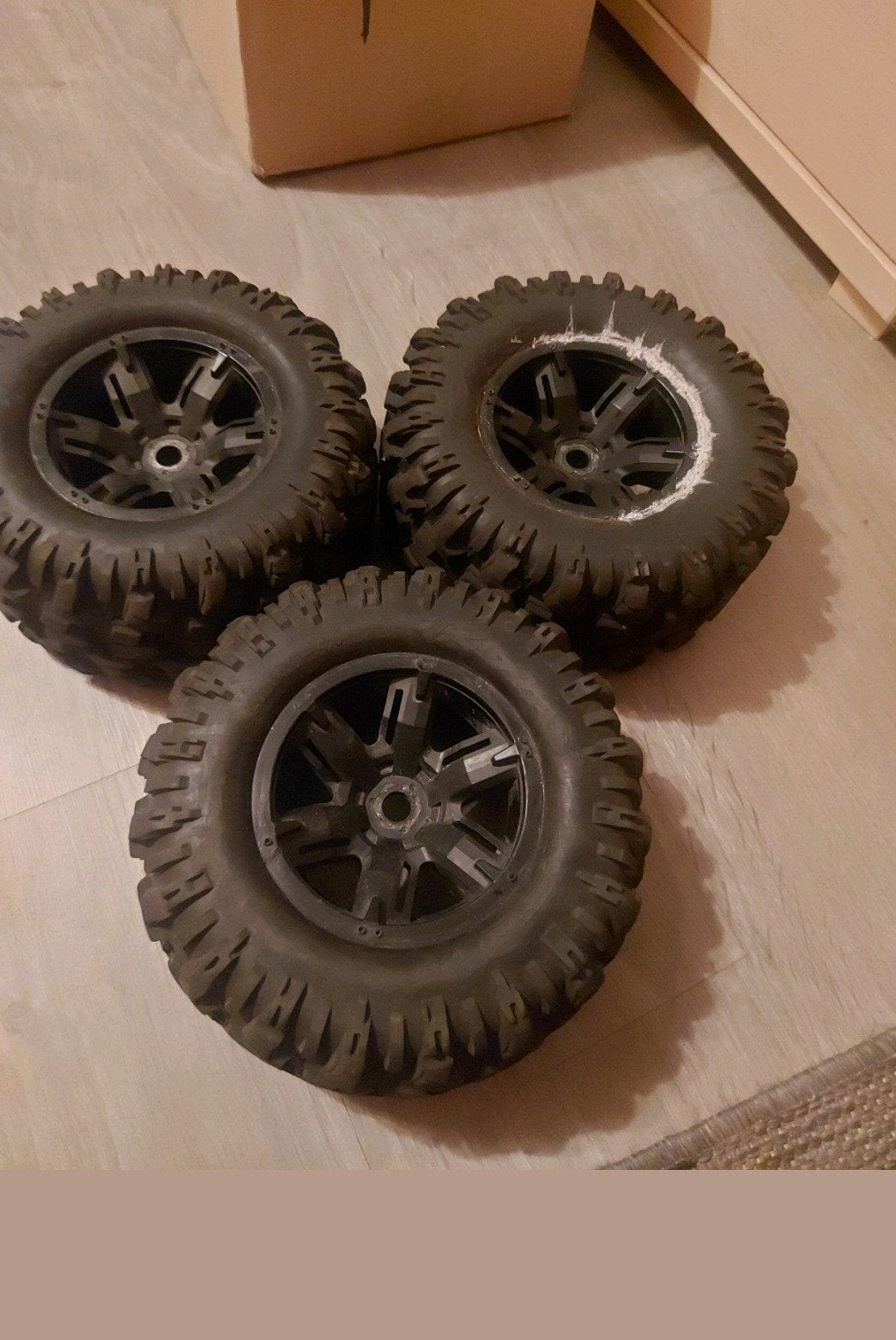 Ensemble de 2 roues Traxxas Xmaxx originales (3ème gratuite), Enlèvement