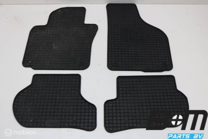 Set rubberen vloermatten VW Scirocco, Golf 5/6 en of Jetta, Gebruikt