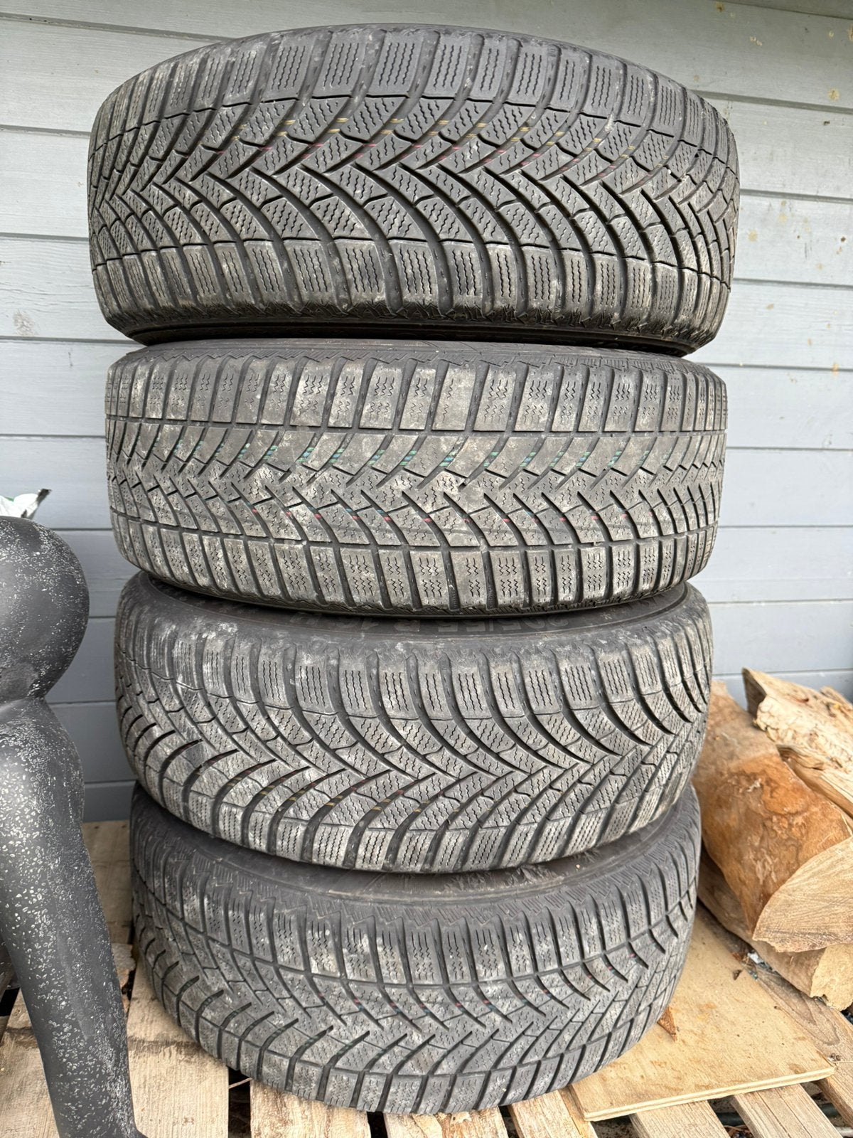 Pneus hiver sur jantes Semperit, Autos : Pièces & Accessoires, Pneus et Jantes, Pneus hiver, 16 pouces, Véhicule de tourisme
