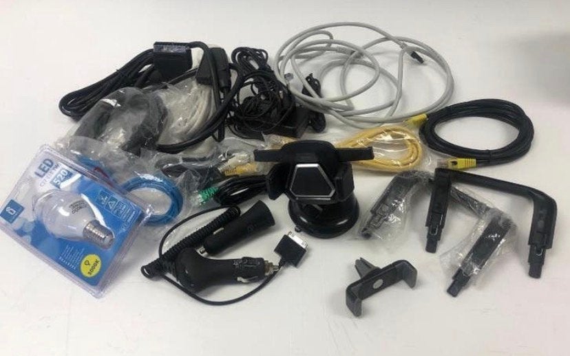 Porte GSM et câbles pour ordinateur, Informatique & Logiciels, Pc & Câble réseau, Enlèvement, Comme neuf