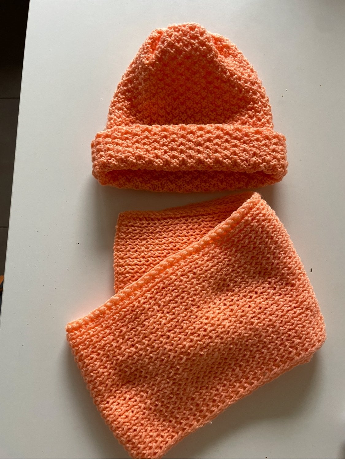 Nieuw gebriede muts en sjaal 3 jaar, Kinderen en Baby's, Babykleding | Mutsen, Sjaals en Wanten, Ophalen of Verzenden, Zo goed als nieuw