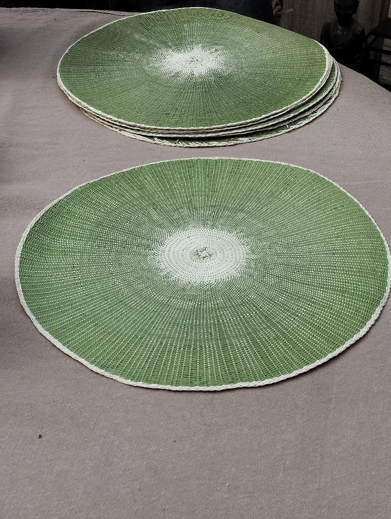 Ensemble de sets de table 8 pièces, Enlèvement, Comme neuf