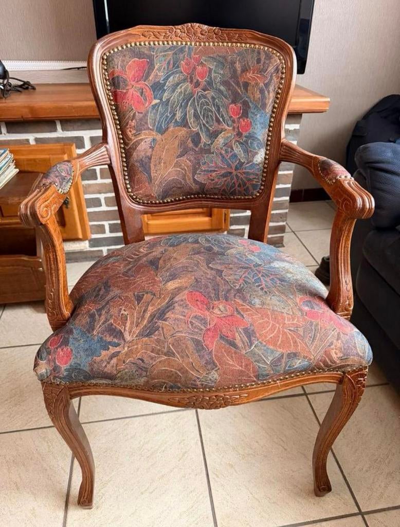 Fauteuil classique de style Louis XV (chaise), Enlèvement