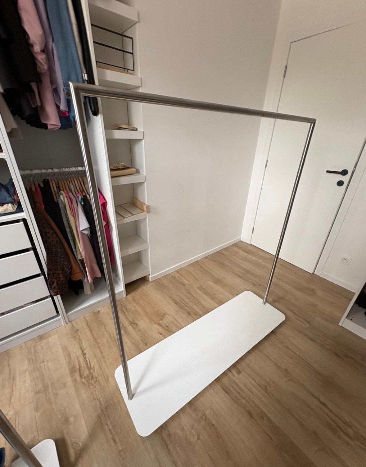 Étagère à vêtements/étagère de magasin professionnelle, Enlèvement, Comme neuf