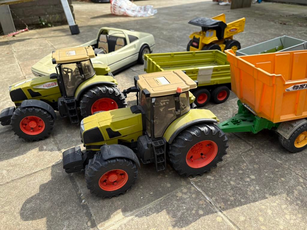 Traktor Claas  met aanhangwagen en Ferrari auto, Enlèvement, Utilisé