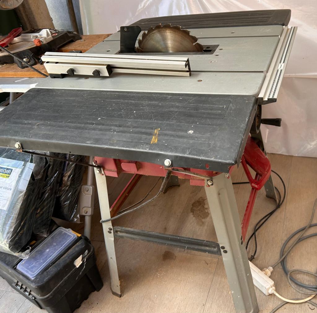 Tafelcirkelzaag Einhell TC-TS 2025 U, 2000W., Ophalen, Gebruikt, 70 mm of meer, Overige typen