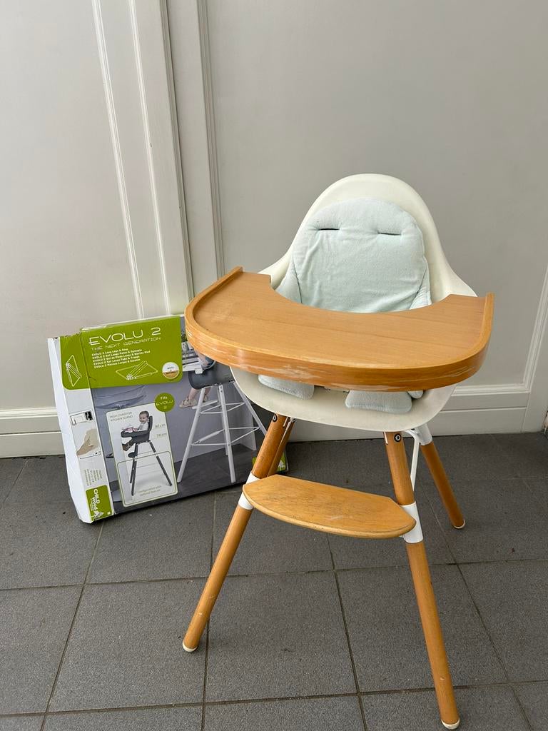 Childwood meegroeistoel met eetblad, Kinderen en Baby's, Kinderstoelen, Ophalen, Zo goed als nieuw, Meegroeistoel, Afneembaar eetblad