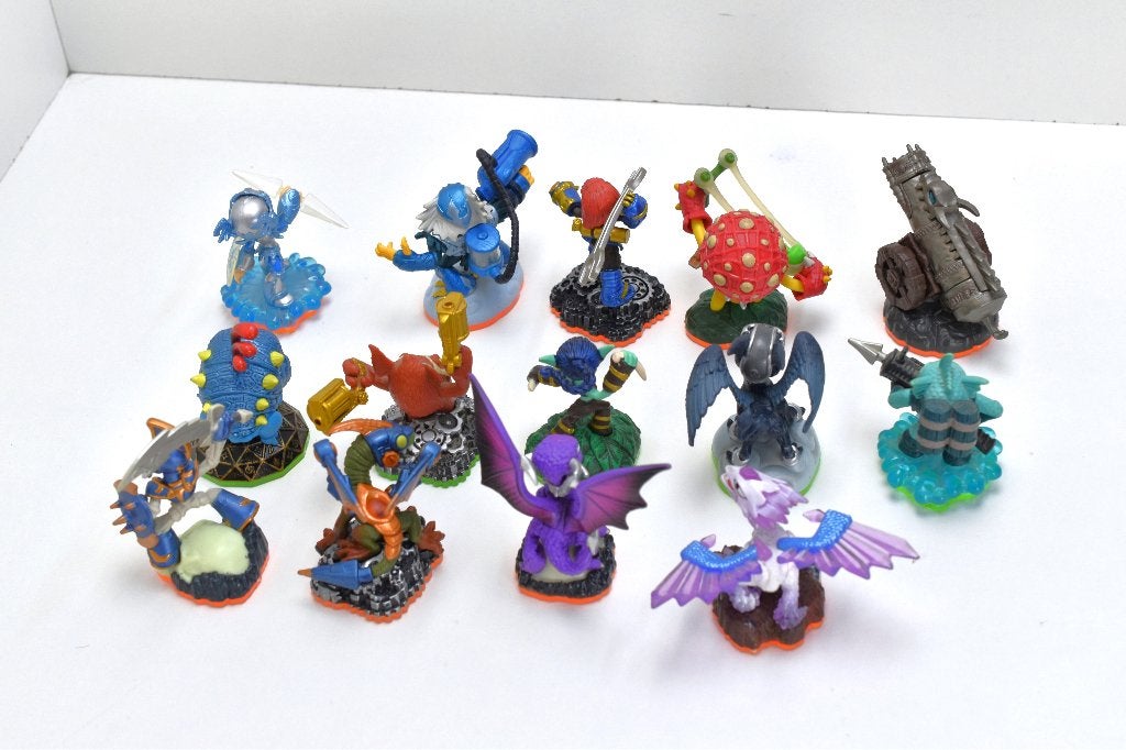 Grand lot de figurines Skylanders, Consoles de jeu & Jeux vidéo, Envoi, Utilisé