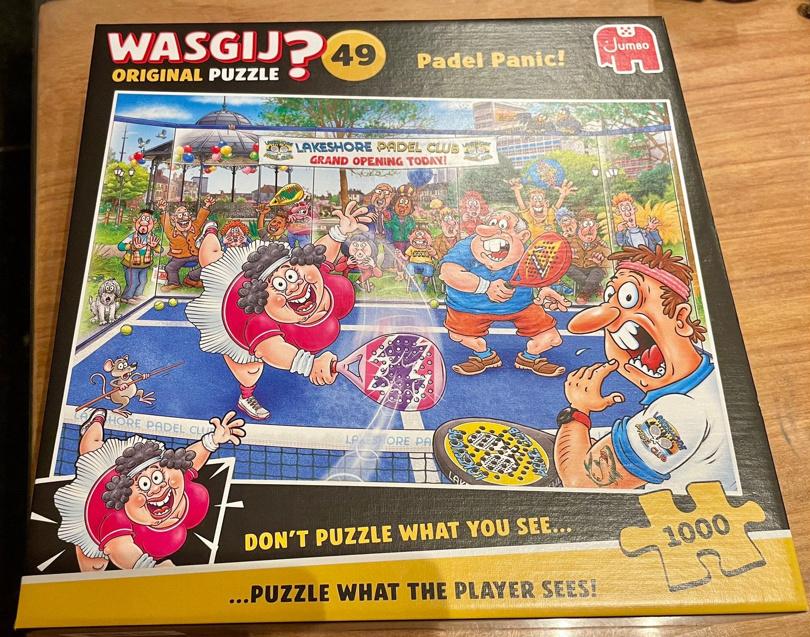 Wasgij Original Puzzle 49 - Padel Panic - 950 stuks, Hobby en Vrije tijd, Ophalen of Verzenden, 500 t/m 1500 stukjes, Zo goed als nieuw