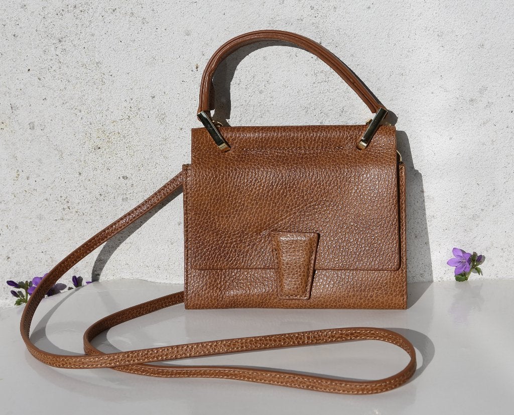 Leuke kleine beige Gianni Chiarini tas, Handtassen en Accessoires, Tassen | Damestassen, Zo goed als nieuw, Beige, Ophalen of Verzenden