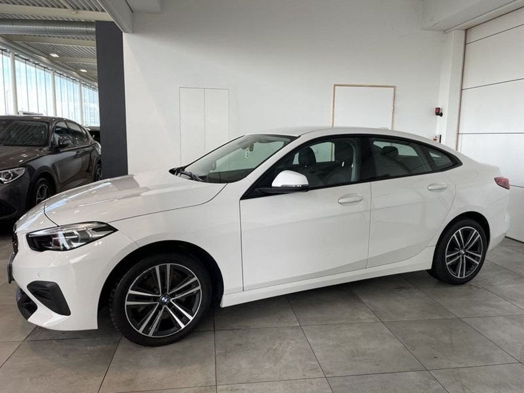 BMW 220i Gran Coupe Automaat / Virtual cockpit / Navigatie, Auto's, BMW, 2 Reeks, 136 pk, Wit, https://public.car-pass.be/vhr/e64442bb-2a26-4654-b45c-f233a90eea88