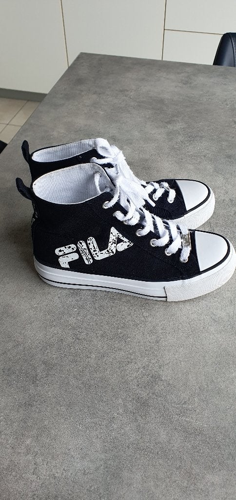 Sneakers, Kleding | Dames, Schoenen, Ophalen of Verzenden, Zo goed als nieuw, Sneakers, Fila