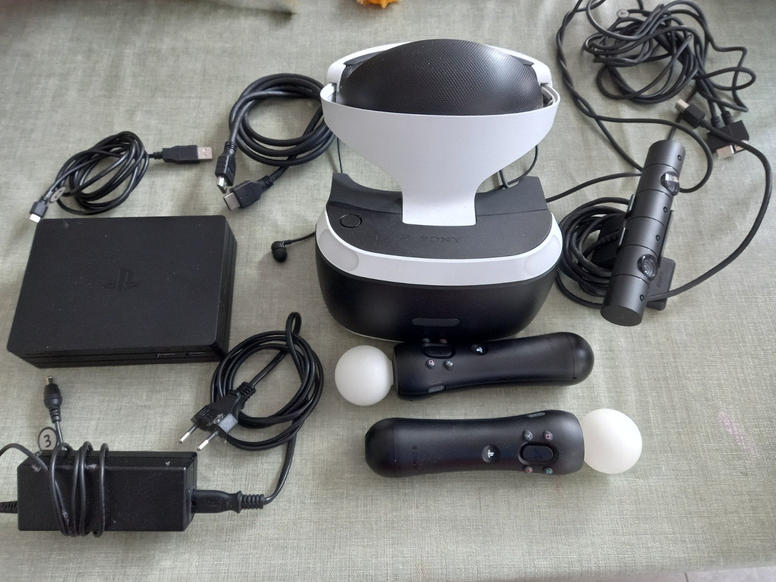 PSVR + 2 PS Move controllers (PS4), Games en Spelcomputers, Ophalen