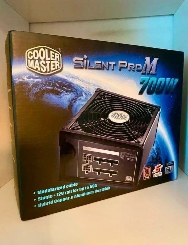 CoolerMaster SilentPro M Alimentation pour PC 700W, Envoi, Utilisé