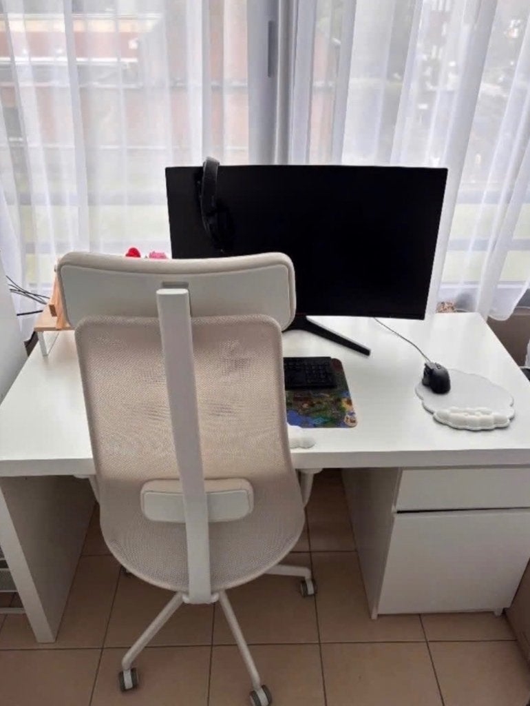 Bureau wit IKEA, Huis en Inrichting, Ophalen, Hout, Kabelgoot, Schoolbureau