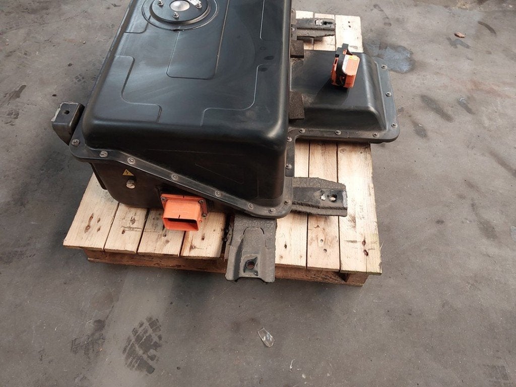 ACCU HV Dacia Spring (01-2020/-) (|295103540R|295105002R|), Dacia, Gebruikt, Renault Deutschland AG, Peter-Huppertz-Straße 5
51063  Köln, DE