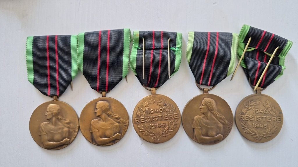 Lot van 5 Belgische Verzetsmedailles 1940–1945 – Résistance, Verzamelen, Ophalen