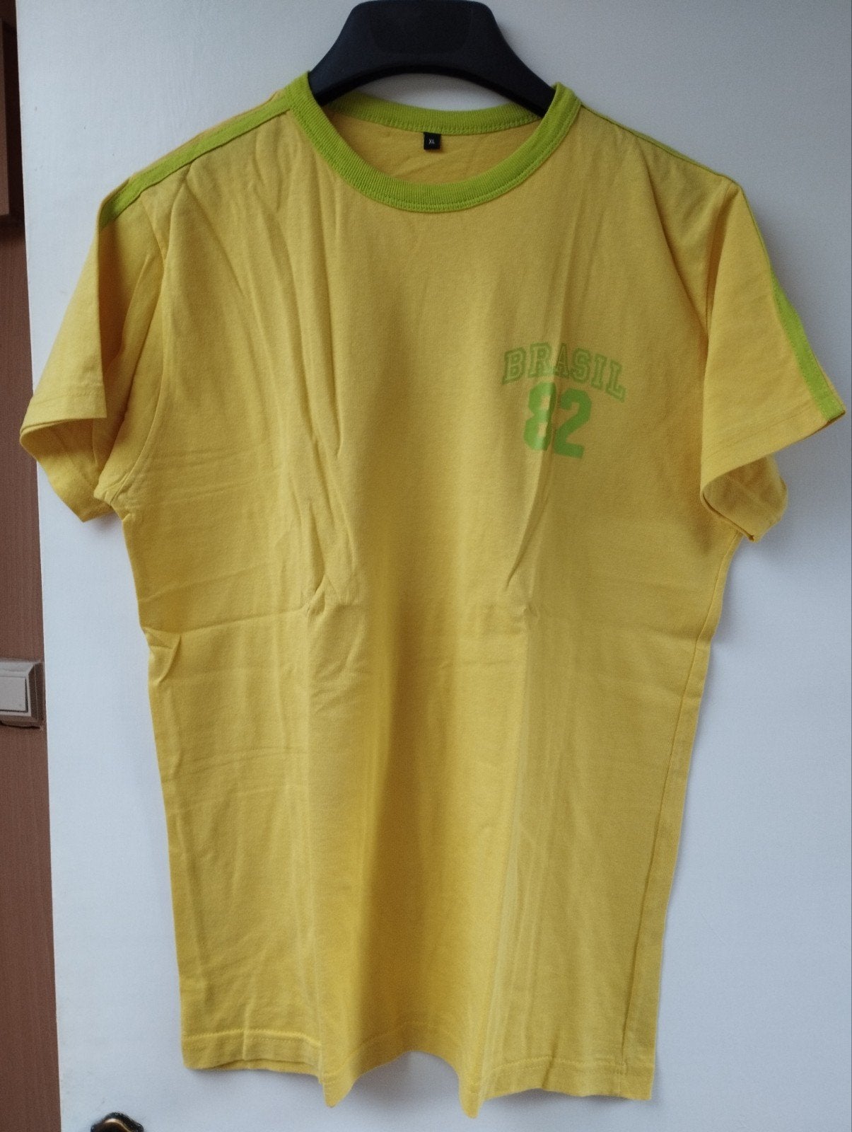een voetbaltrui over land Brazilië bieden vanaf 5 euro kleur, Verzamelen, Ophalen