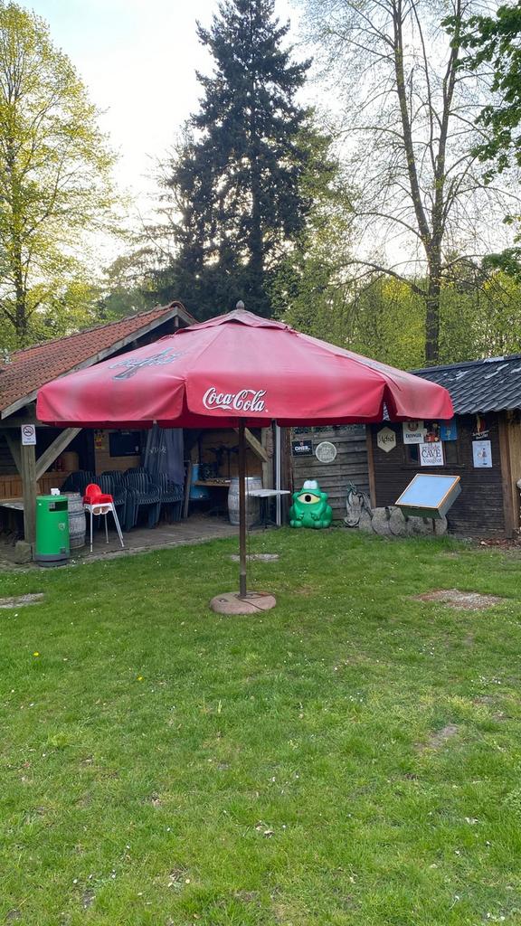 1 grote coca cola parasol, Ophalen, Gebruikt