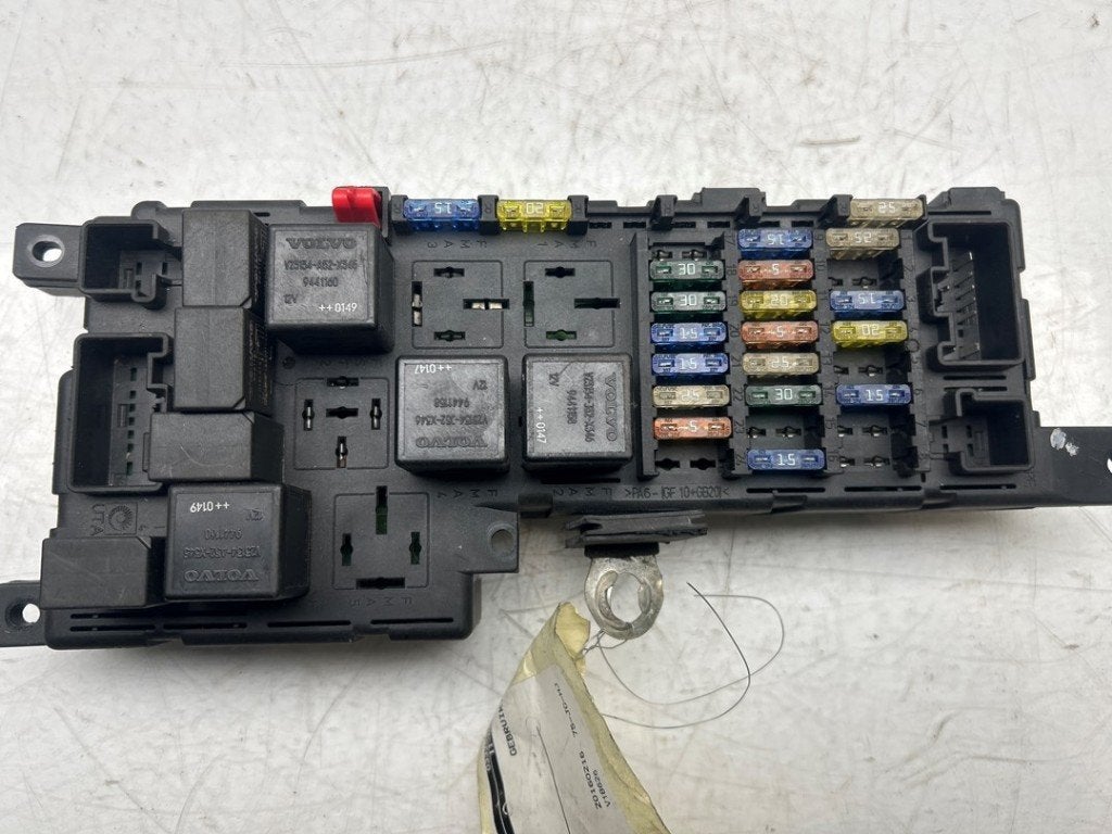ZEKERINGKAST Volvo S60 I (RS / HV) (|9452993|5183222326|), Auto-onderdelen, Elektronica en Kabels, Volvo, Gebruikt