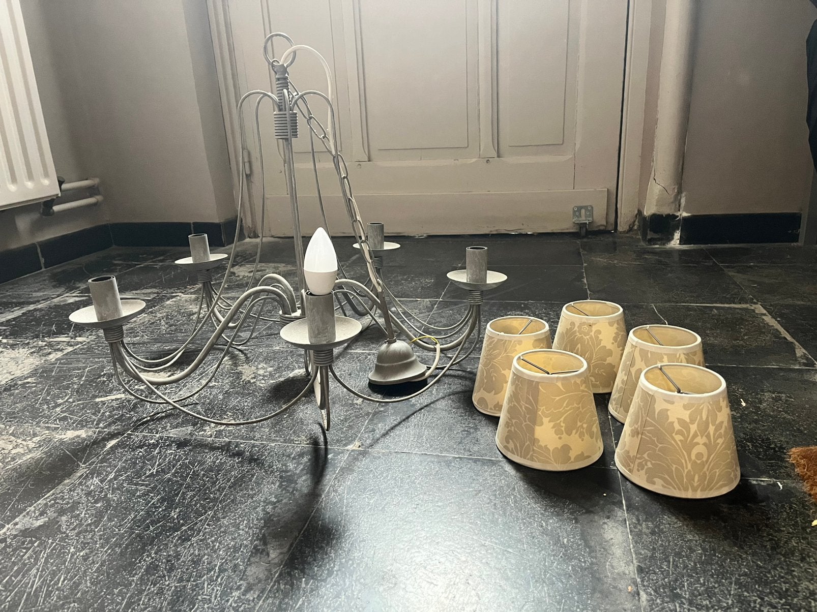 Luster met beige kapjes, Ophalen, Gebruikt