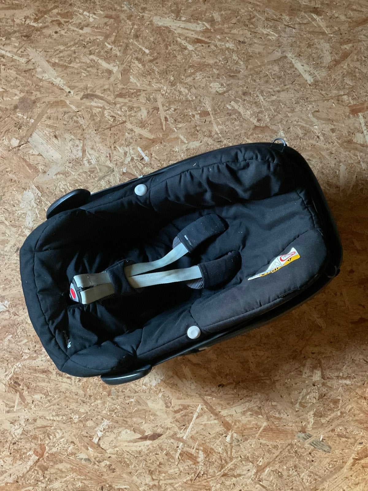 Maxi cosi pebble en familyfix onderstel., Ophalen, Zo goed als nieuw