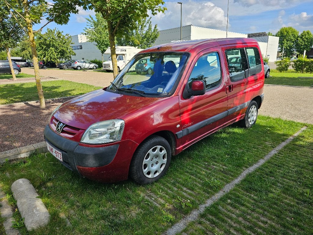 partenaire peugeot, Autos, Peugeot, Rouge, Achat, Entretenue par le concessionnaire, Autre carrosserie