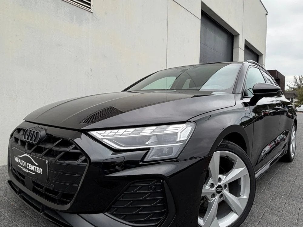 Audi A3 SPORTBACK 30TFSI 116PK ZWART - NAVIGATIE - S-LINE, Auto's, Automaat, Stof, Zwart, 4 cilinders
