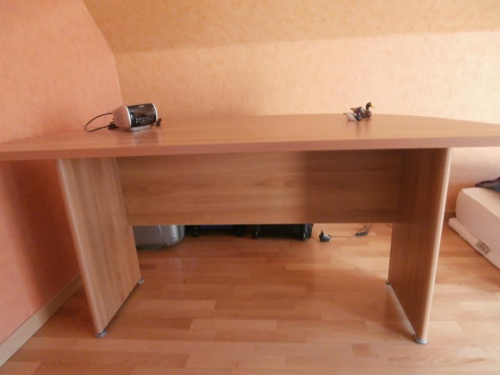 bureau tafel, Huis en Inrichting, Bureaus, Ophalen, 168 cm, Zo goed als nieuw, 70 cm