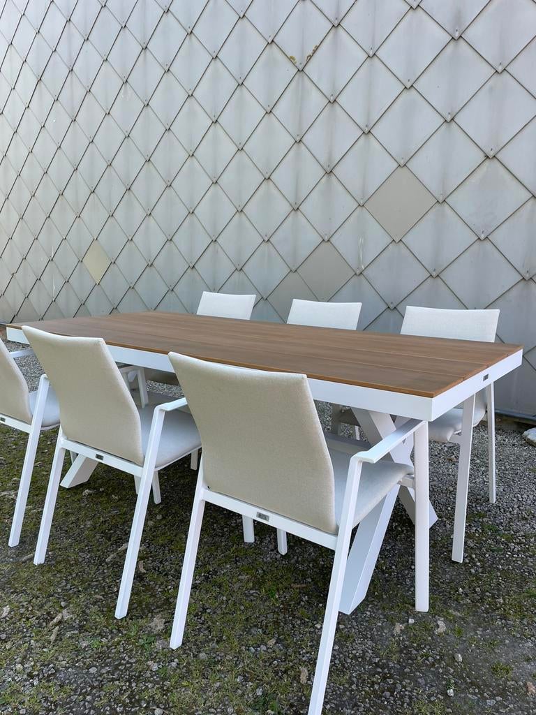 Nieuw! Nieuw! Moderne bristol tuinset in uitstekende staat, Ophalen, Zo goed als nieuw