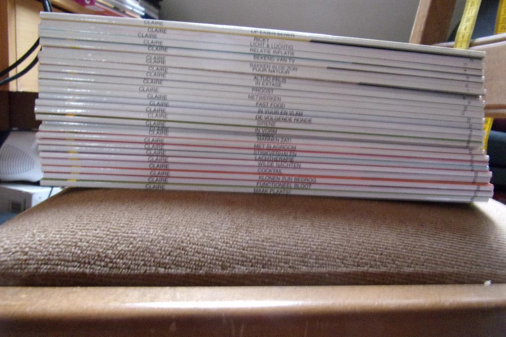 claire nrs 1 tot en met 29 uitgezonderd nrs 22,24,28, Boeken, Verzenden