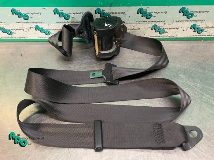 Ceinture de sécurité arrière gauche d'un Citroen C2 (C2 0, -, 3 mois de garantie, Utilisé, -