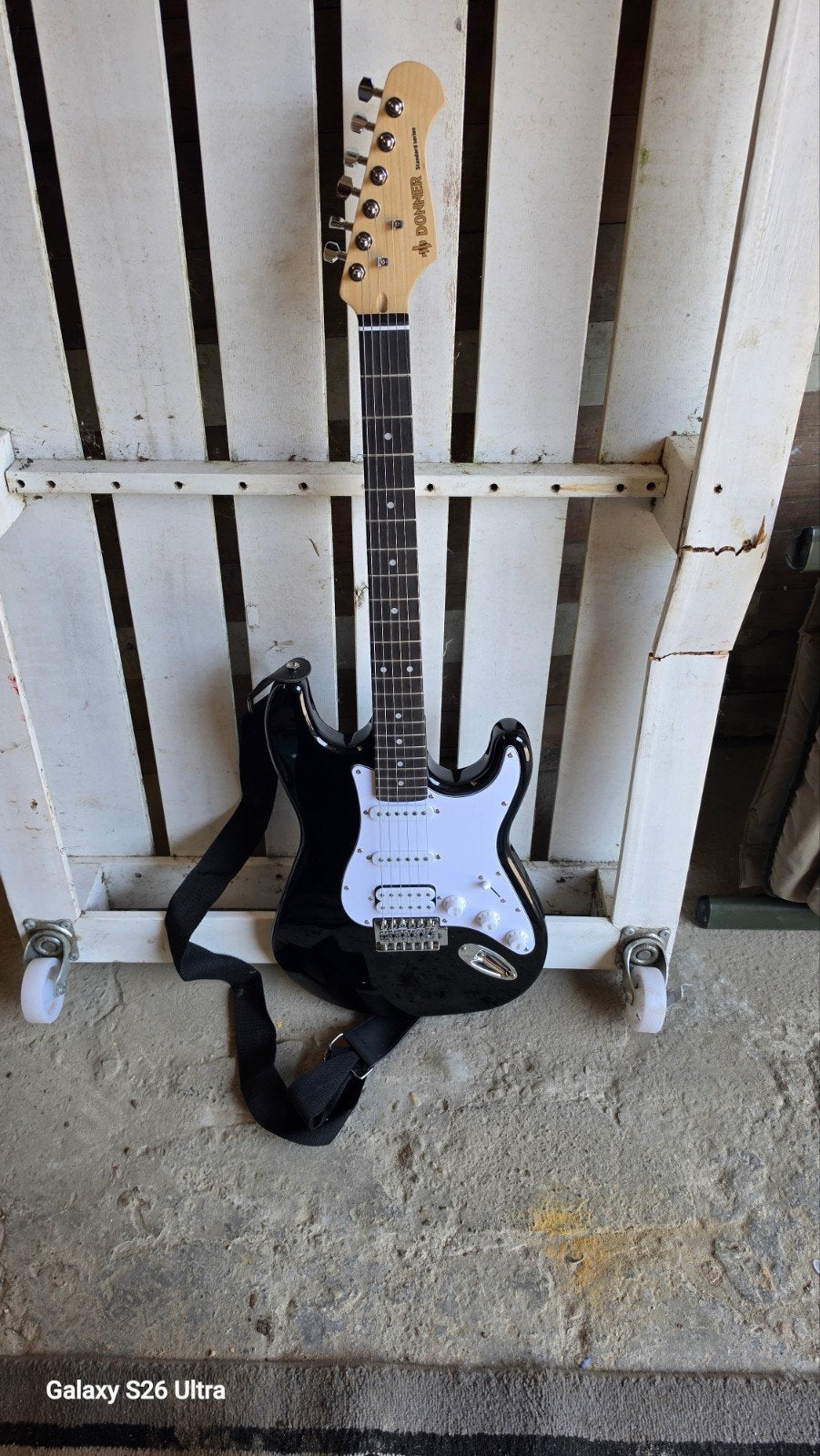 Guitare électrique Donner avec accessoires neufs, Enlèvement, Neuf, Avec ampli
