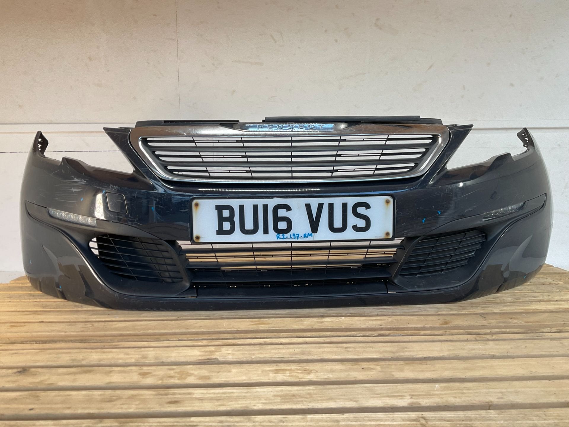 Pare-chocs avant Peugeot 308 2012-2016 AA35899370 R2-197RM, Taurusavenue 1
2132 LS  Hoofddorp, NL, Contact.group@renault.com, Pare-chocs